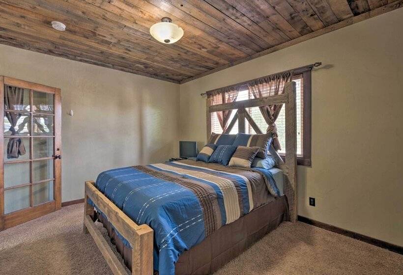 Well Appointed Sterling Casita With Full Kitchen!