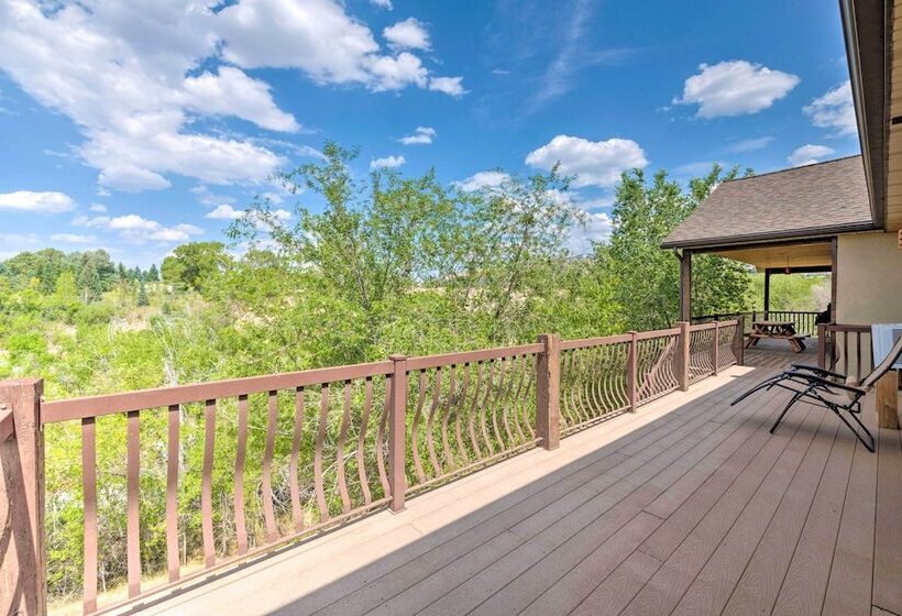 Well Appointed Sterling Casita With Full Kitchen!