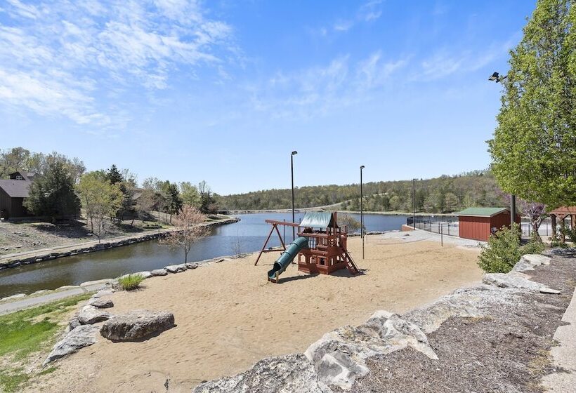 Whispering Creek   In The Heart Of Ozarks, Near Dt!