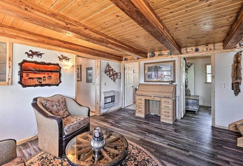 4 Season Mountain Escape With Breathtaking View!