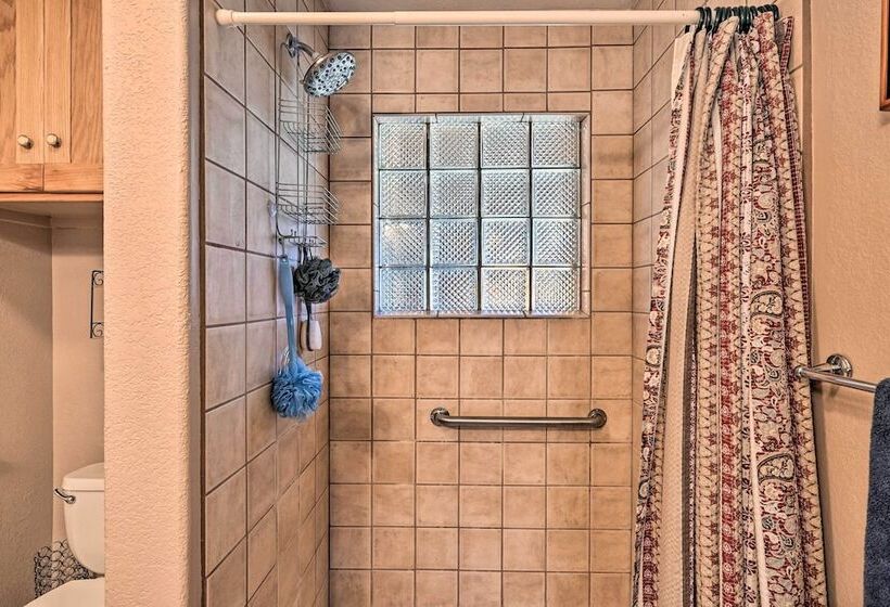 4 Season Mountain Escape With Breathtaking View!