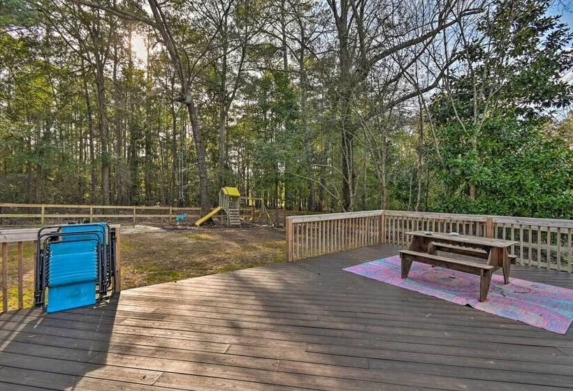 Aberdeen Family Home W/ Fire Pit & Deck