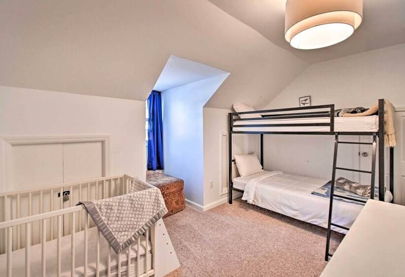 Aberdeen Family Home W/ Fire Pit & Deck