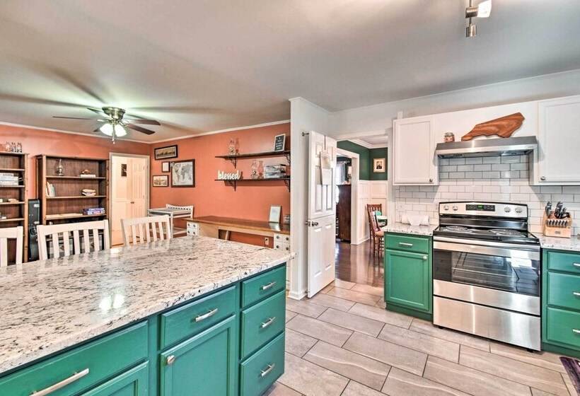 Aberdeen Family Home W/ Fire Pit & Deck