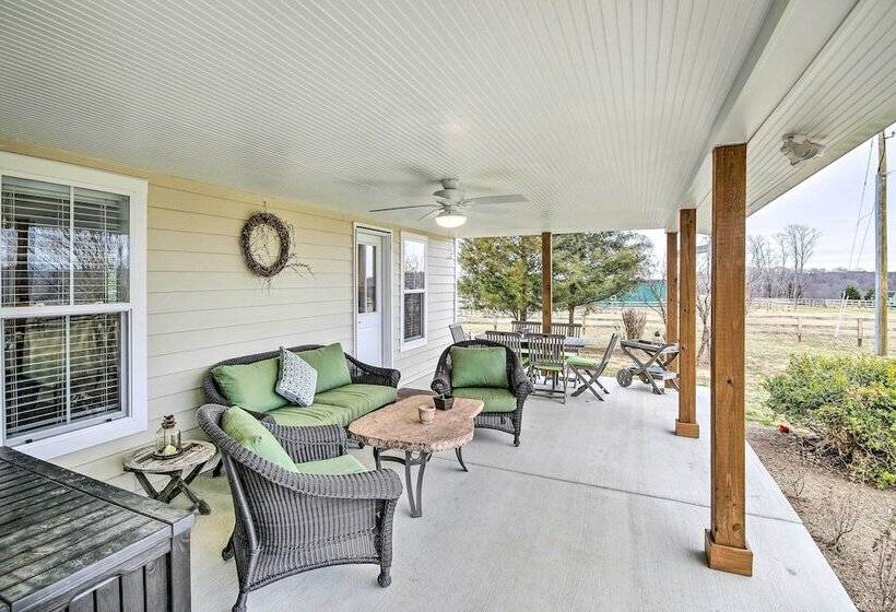 Anny S Farm House  In Round Hill Wine Country!