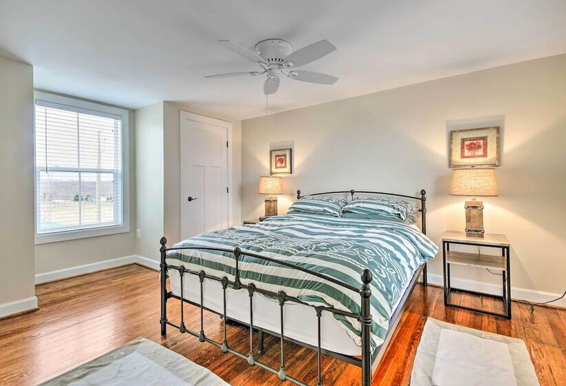 Anny S Farm House  In Round Hill Wine Country!