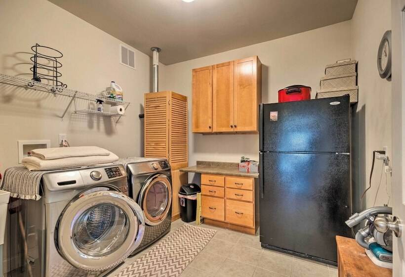 Arden Vacation Rental: 12 Mi To Downtown Asheville