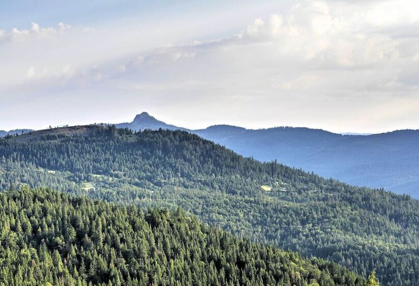 Ashland Cabin On 170 Acres W/ Mtn Views & Sauna!