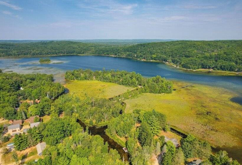 Atlanta Waterfront Cabin W/ Dock & Kayaks!