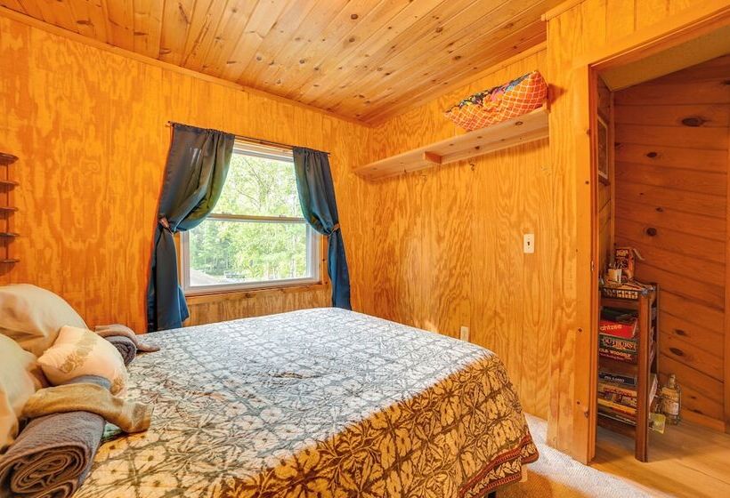 Atlanta Waterfront Cabin W/ Dock & Kayaks!