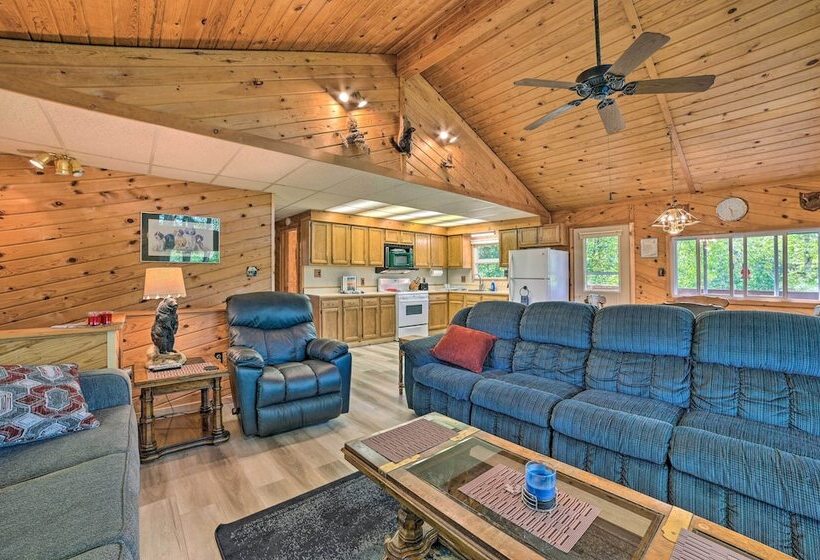 Atlanta Waterfront Cabin W/ Dock & Kayaks!