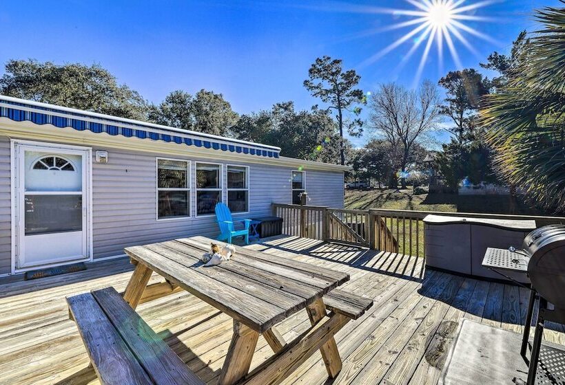 Atlantic Beach Home W/ Decks & Fire Pit