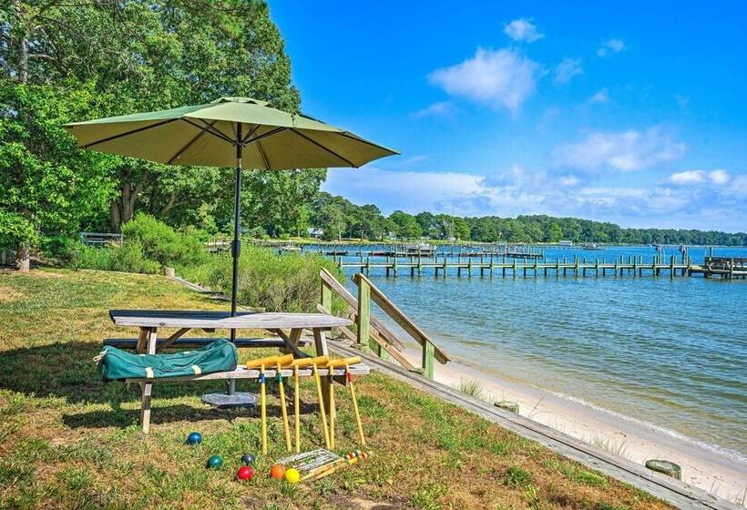 Bayside Deltaville Retreat W/ Beach & Bay Views!