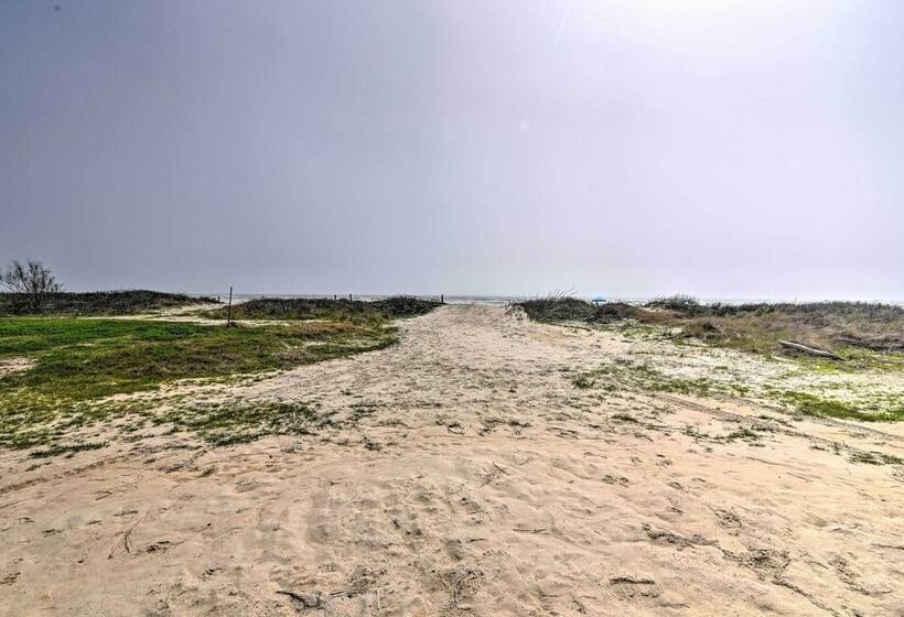 Ocean Access + Bbq Pit: Surfside Beach Family Home