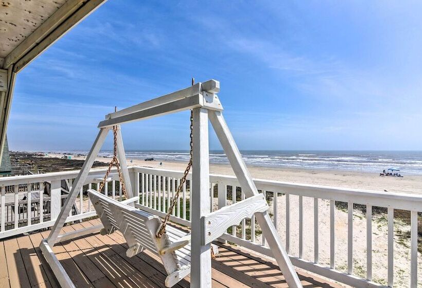 Ocean Access + Bbq Pit: Surfside Beach Family Home
