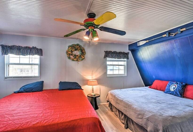 Ocean Access + Bbq Pit: Surfside Beach Family Home