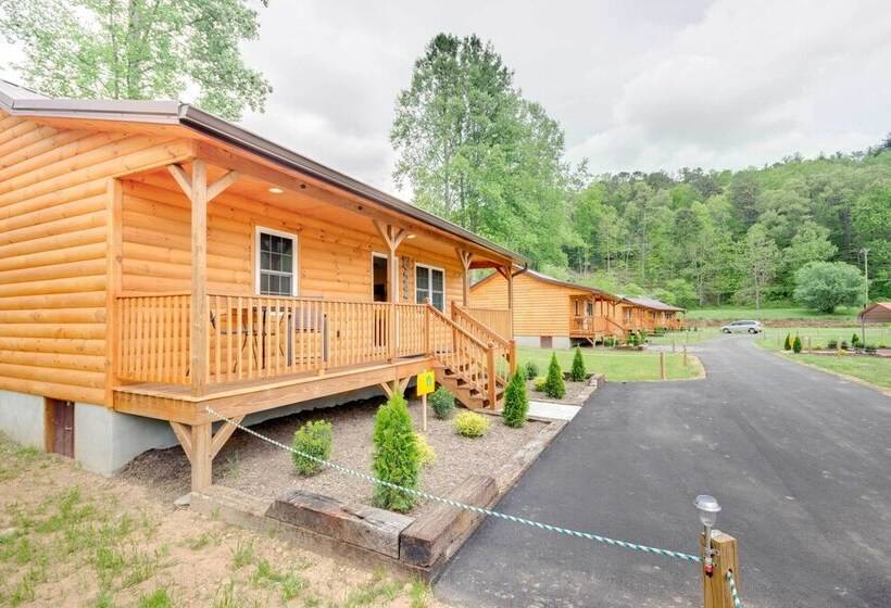 Bears Den  Cabin W/ Porch ~ 5 Mi To Bryson City!