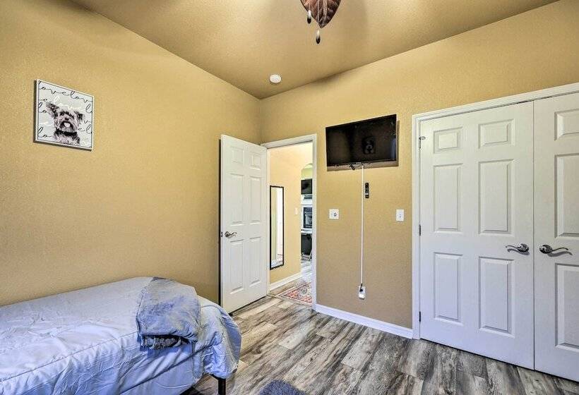 Bella Vista Home   2 Blocks To Bike & Hike!