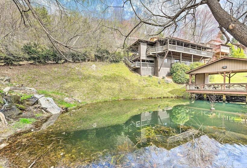 Best Location Maggie Valley Cabin W/ Hot Tub!