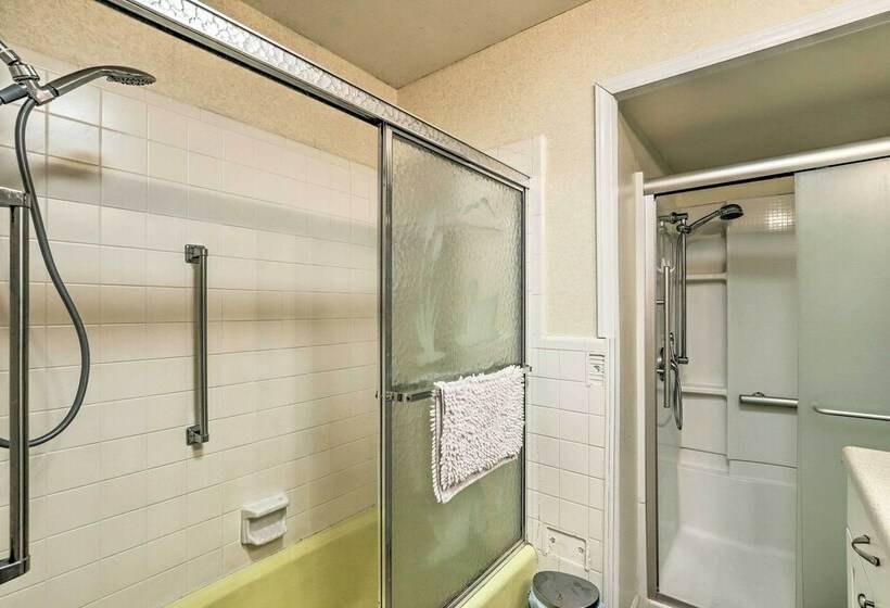 Blue Ridge Mountain Escape W/ Hot Tub, Grill!