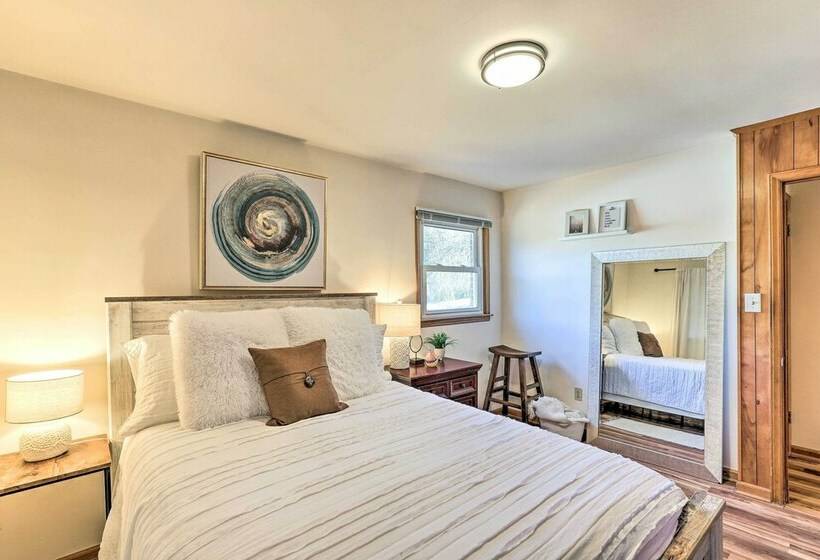 Blue Ridge Mountain Escape W/ Hot Tub, Grill!