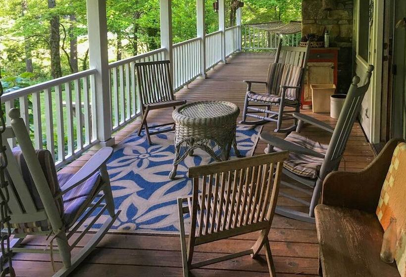 Blue Ridge Mountain Escape ~ 8 Mi To Chimney Rock