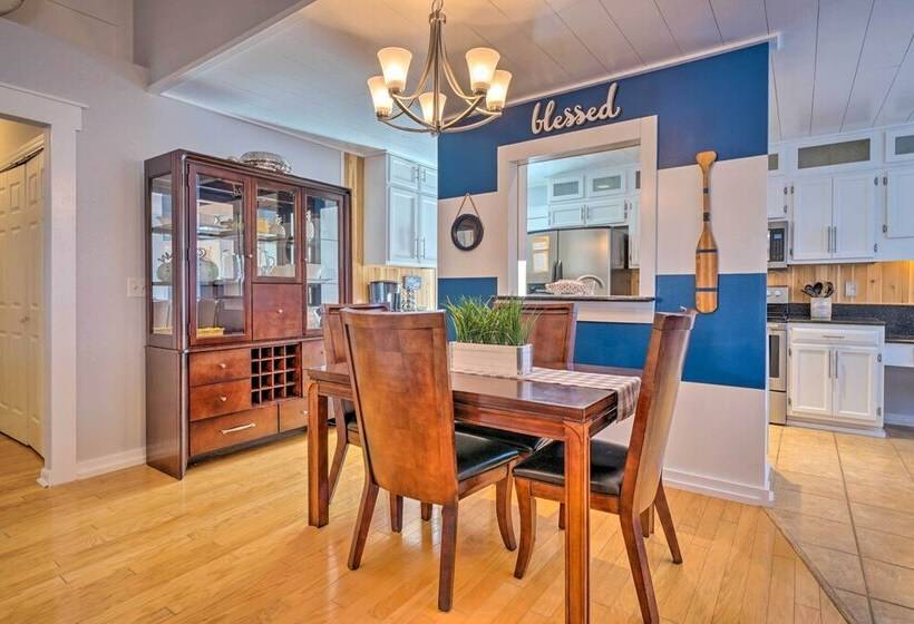 Peaceful Wilmington Home Near Beach & Downtown!