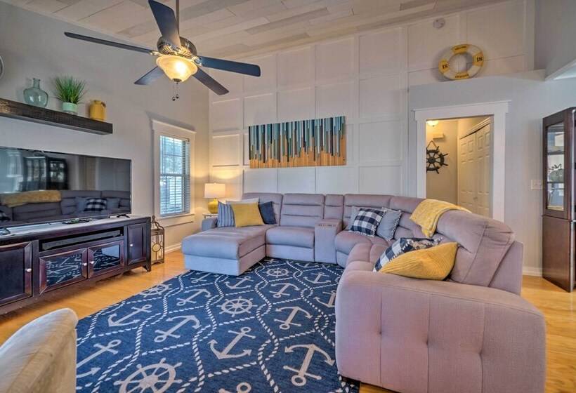 Peaceful Wilmington Home Near Beach & Downtown!