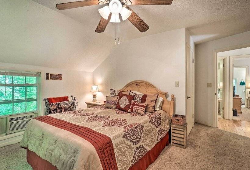 Bryson City Cottage W/ Hot Tub & Waterfall Views!