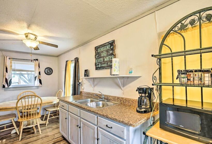 Cabana Luna  Cabin W/ Deck, Swing & Fire Pit!