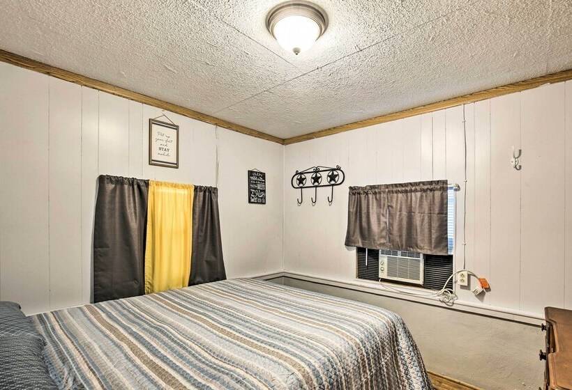 Cabana Luna  Cabin W/ Deck, Swing & Fire Pit!