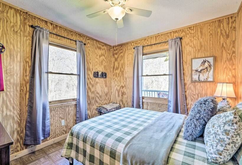 7 Mi To Downtown Morganton: Cabin W/ Fire Pit!