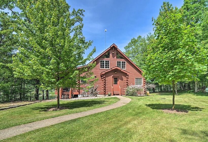 Cabin On Lake W/ 63 Acres & Trails + Guest House!