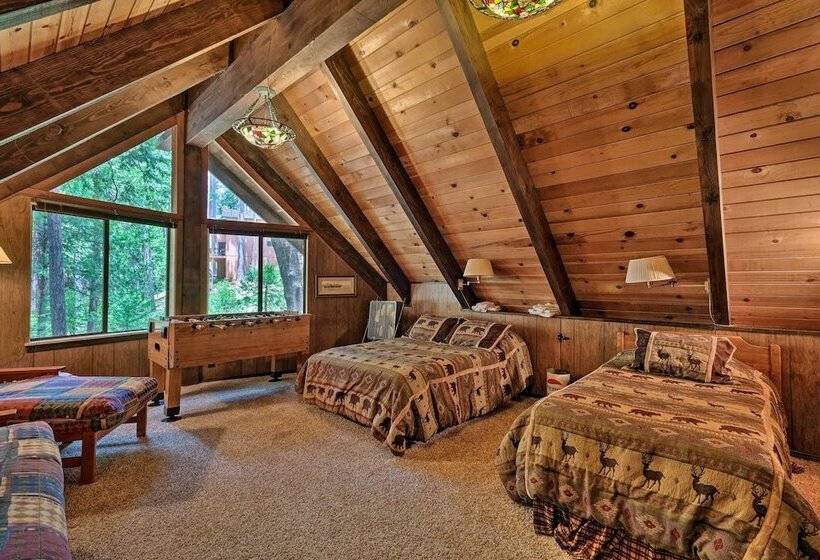 Cabin W/ Bbq Deck, Near Big Trees State Park!