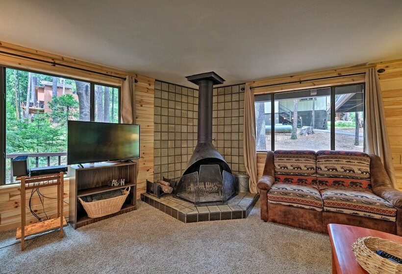 Cabin W/ Bbq Deck, Near Big Trees State Park!