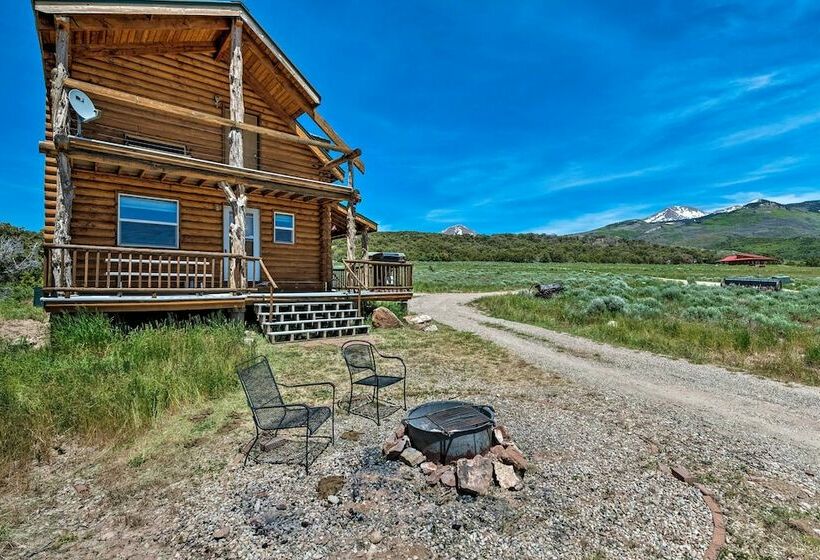 Cabin W/ Fire Pit, Views & Bbq: 18 Mi To Moab!