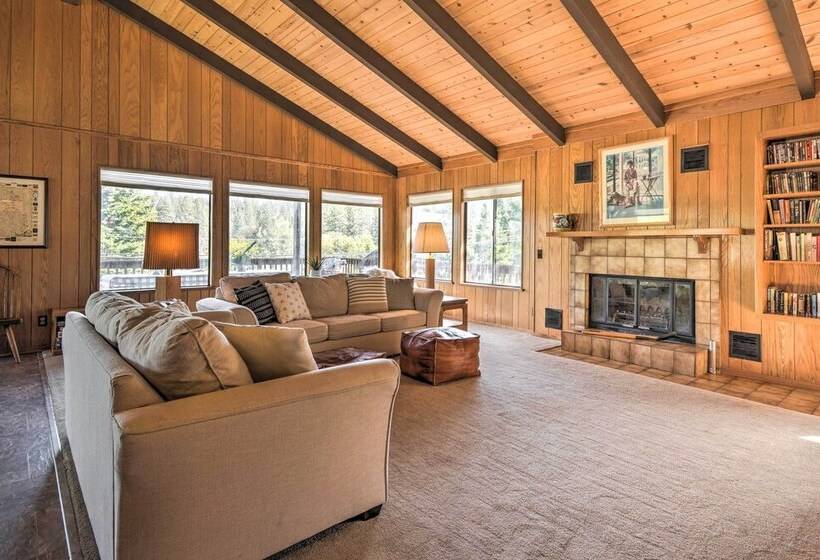 Calm Groveland Cabin   Near Pine Mountain Lake!