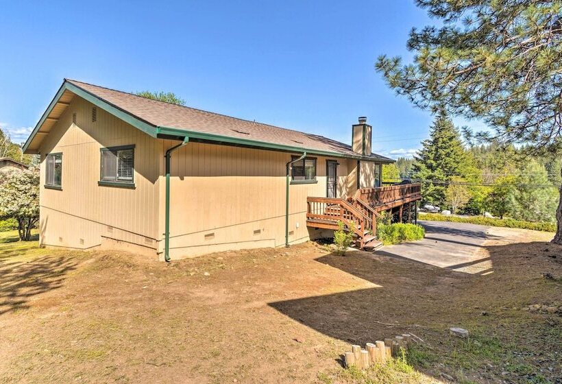 Calm Groveland Cabin   Near Pine Mountain Lake!