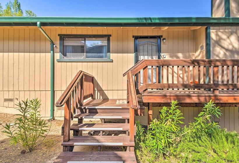 Calm Groveland Cabin   Near Pine Mountain Lake!