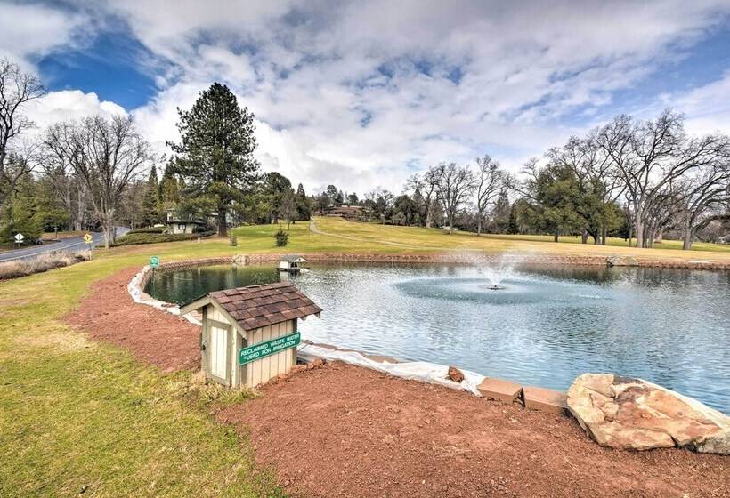 Calm Groveland Cabin   Near Pine Mountain Lake!