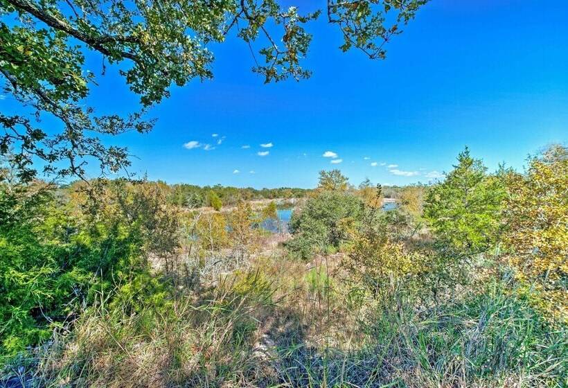 Calm Retreat W/ Ponds ~ 12 Mi To Somerville Lake