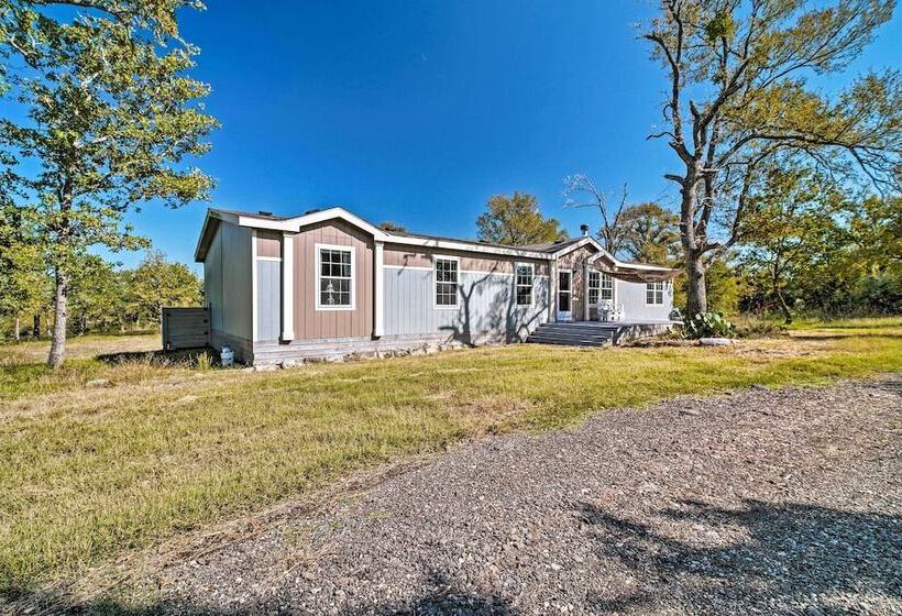 Calm Retreat W/ Ponds ~ 12 Mi To Somerville Lake