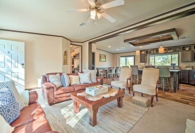 Calm Retreat W/ Ponds ~ 12 Mi To Somerville Lake