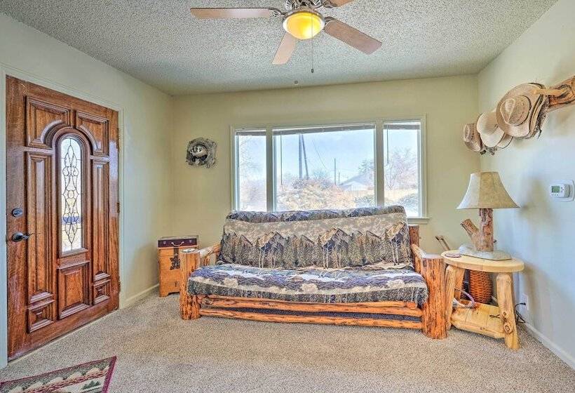 Cañon City Abode, 13 Mi To Royal Gorge Bridge!