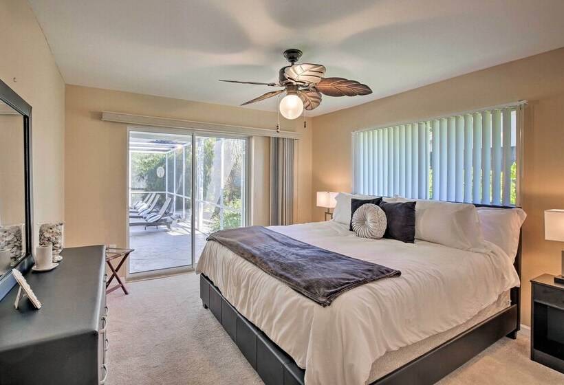 Family Home W/ Patio & Pool Table In Cape Coral!