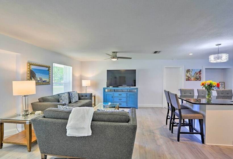 Cape Coral Home W/ Spacious Patio & Private Pool!