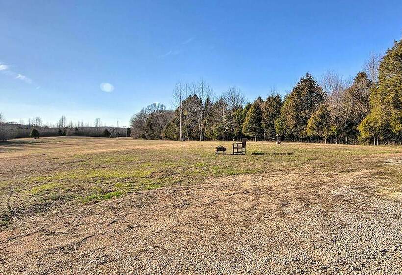 Centerville Cabin Rental: 68 Mi To Nashville!