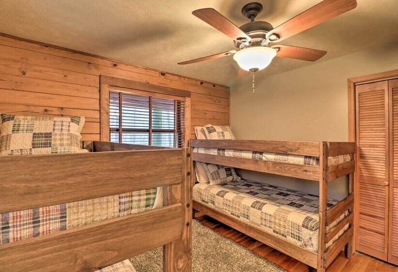 Charming Cabin W/ Hot Tub, Fire Pit & Views!