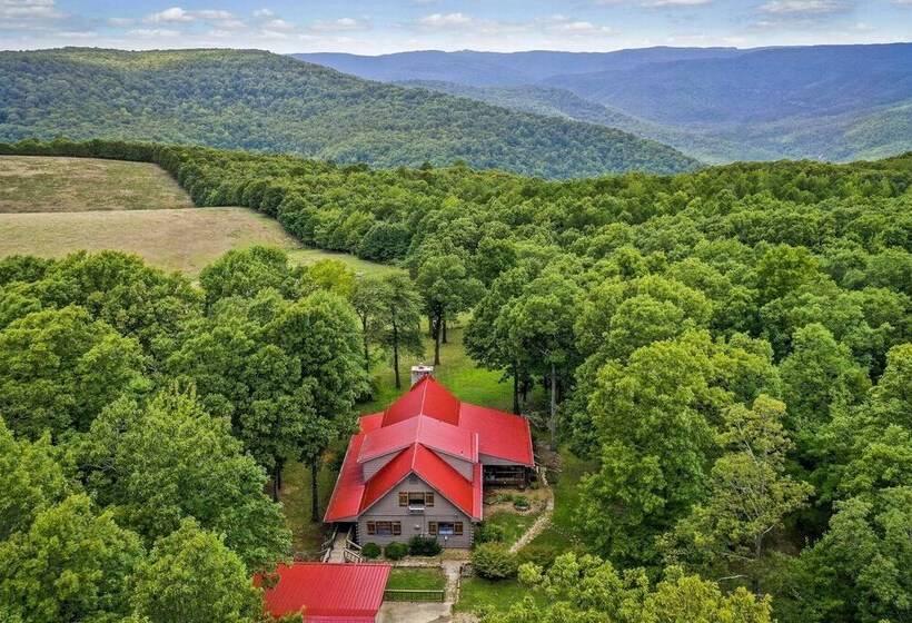 Charming Cabin W/ Hot Tub, Fire Pit & Views!