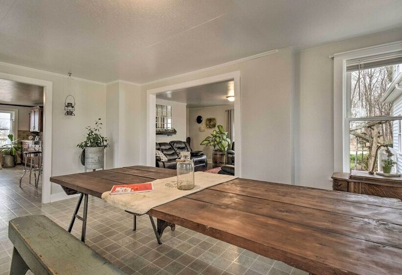 Charming Dairy Farm Home In Indiana Amish Country